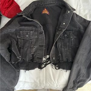 Distressed Cropped Denim Jacket